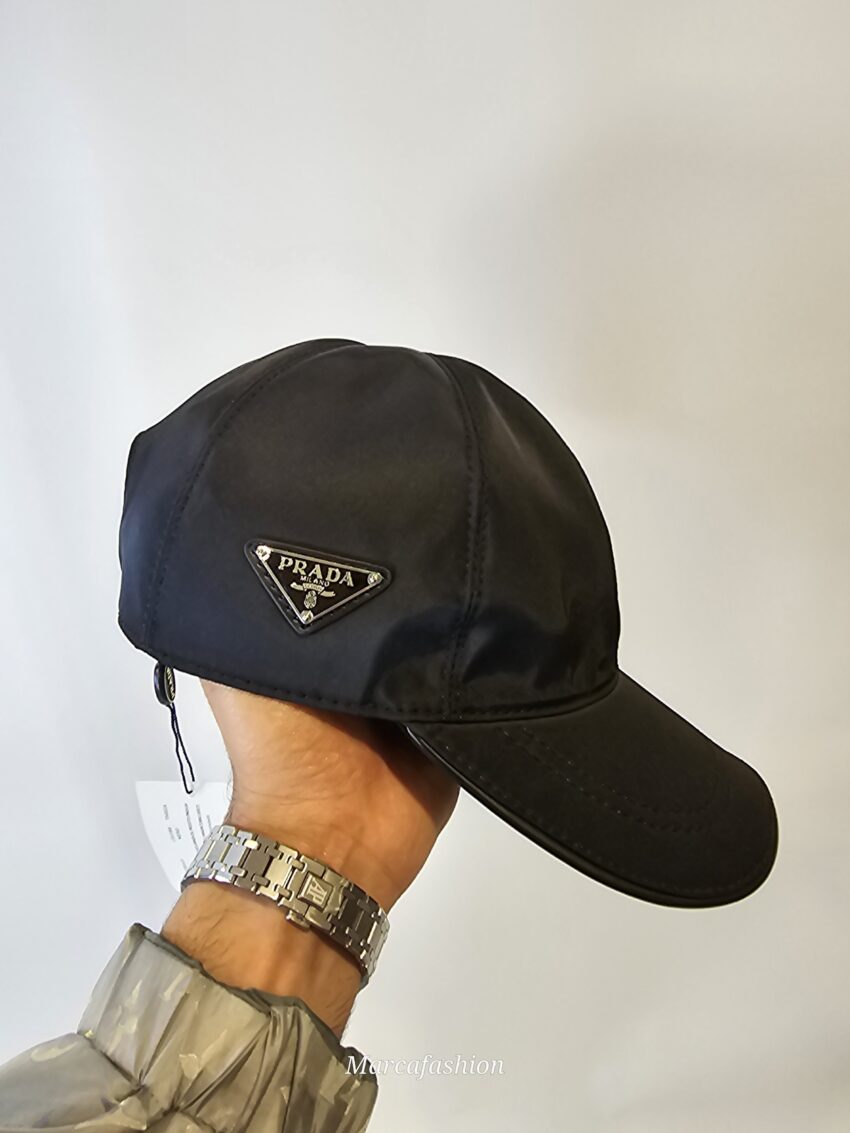 Prada cap black