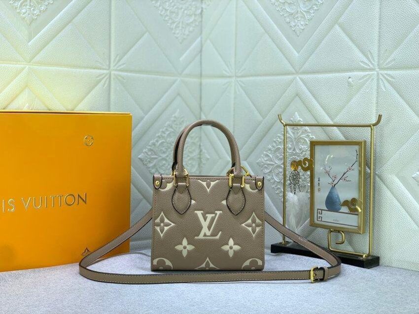 LV bag crème