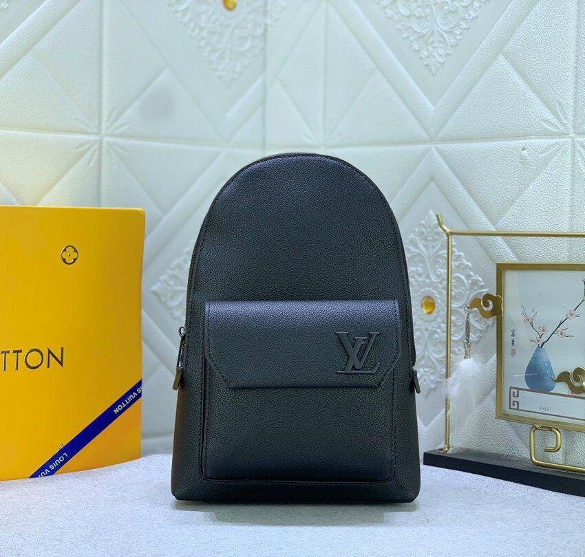 LV BAG Black