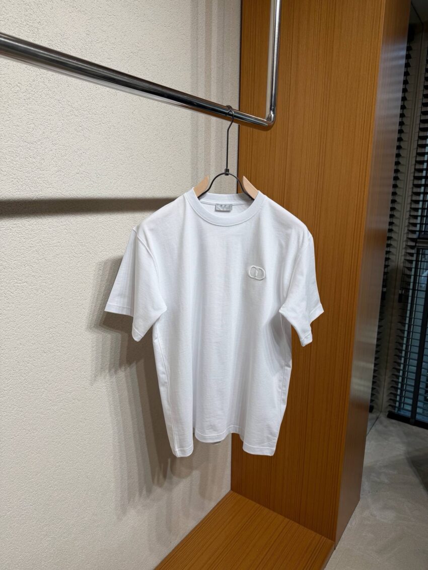 Dior CD White