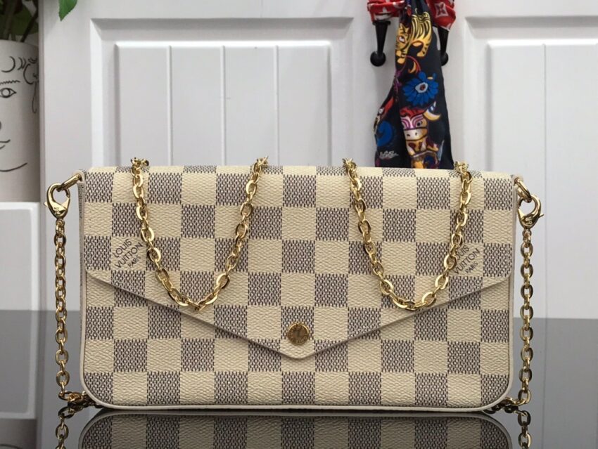 LV pochette white grid
