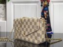LV pochette white grid