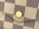 LV pochette white grid