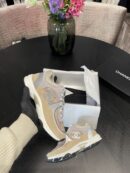 Chanel sneakers crème