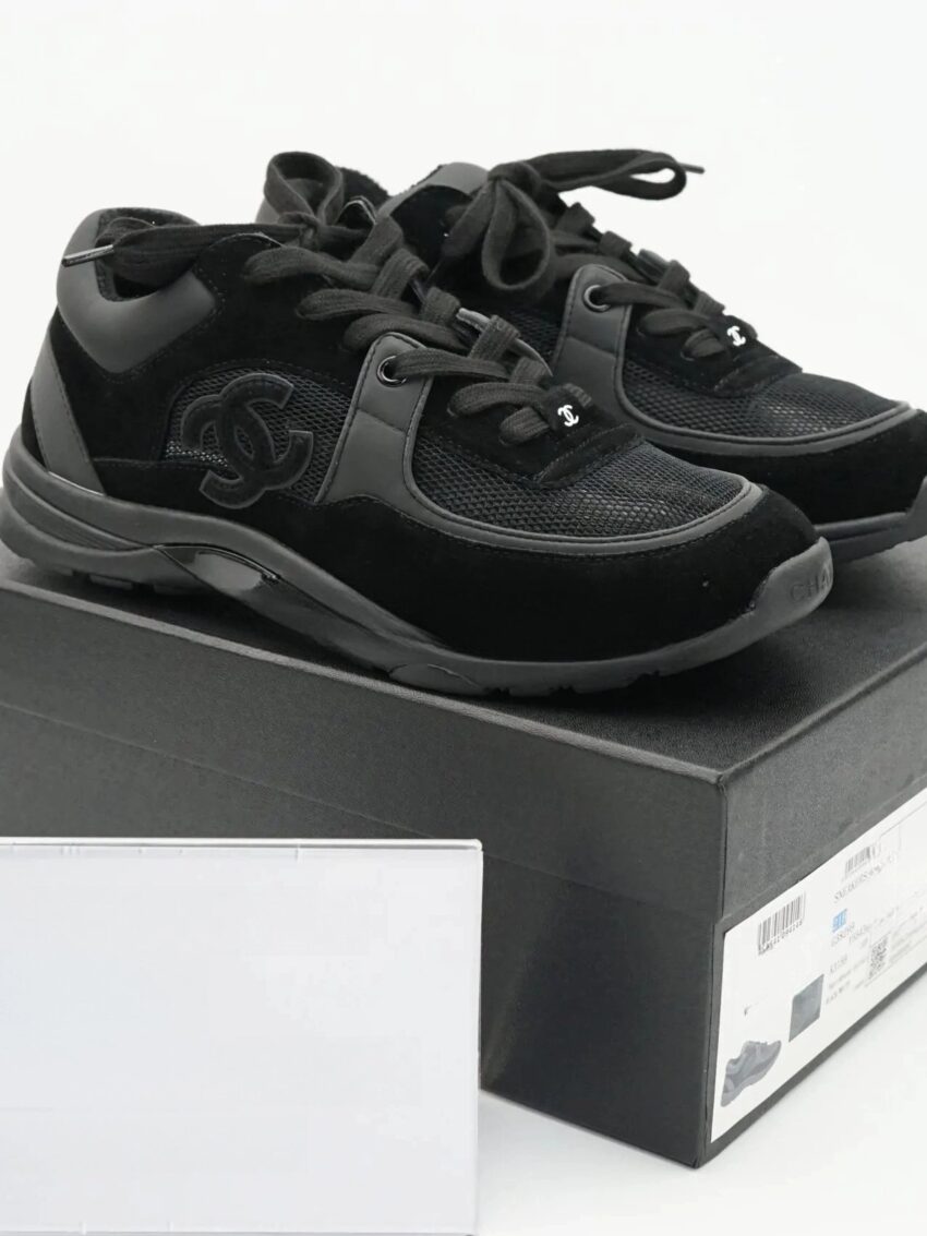 Chanel runners black