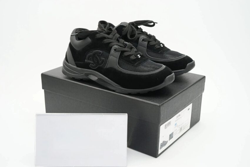 Chanel runners black