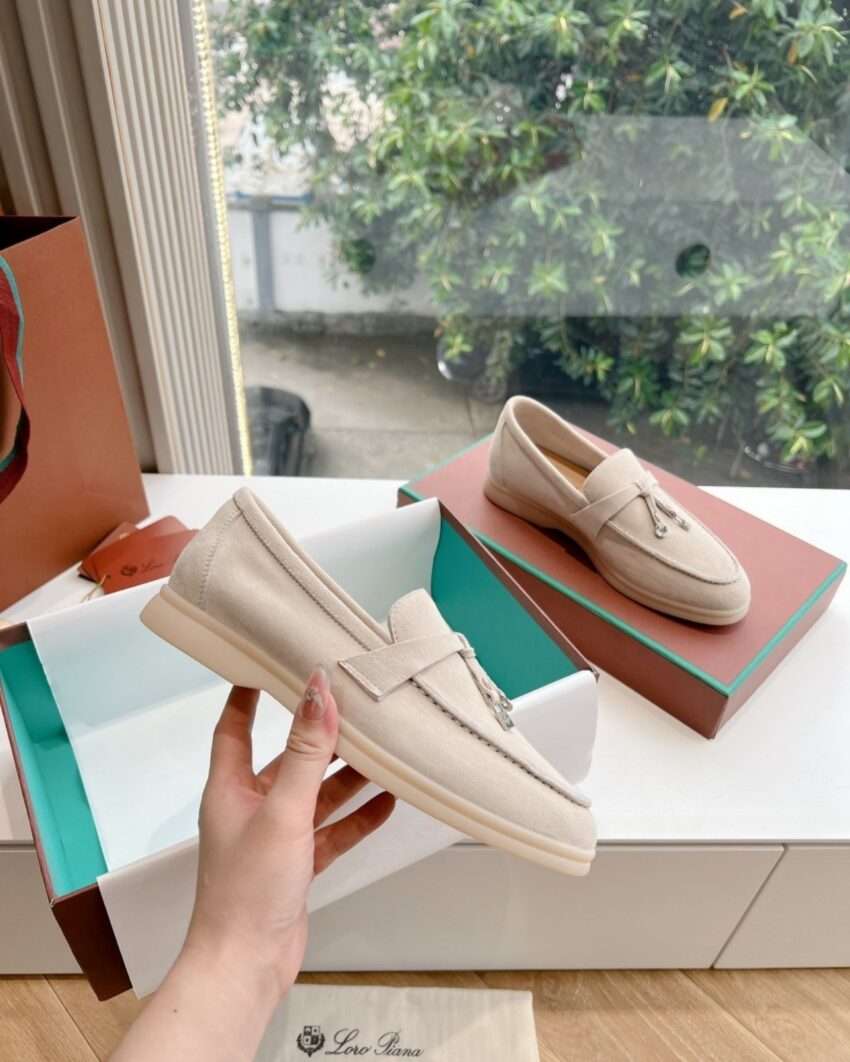 Loro Piana summer walk crème