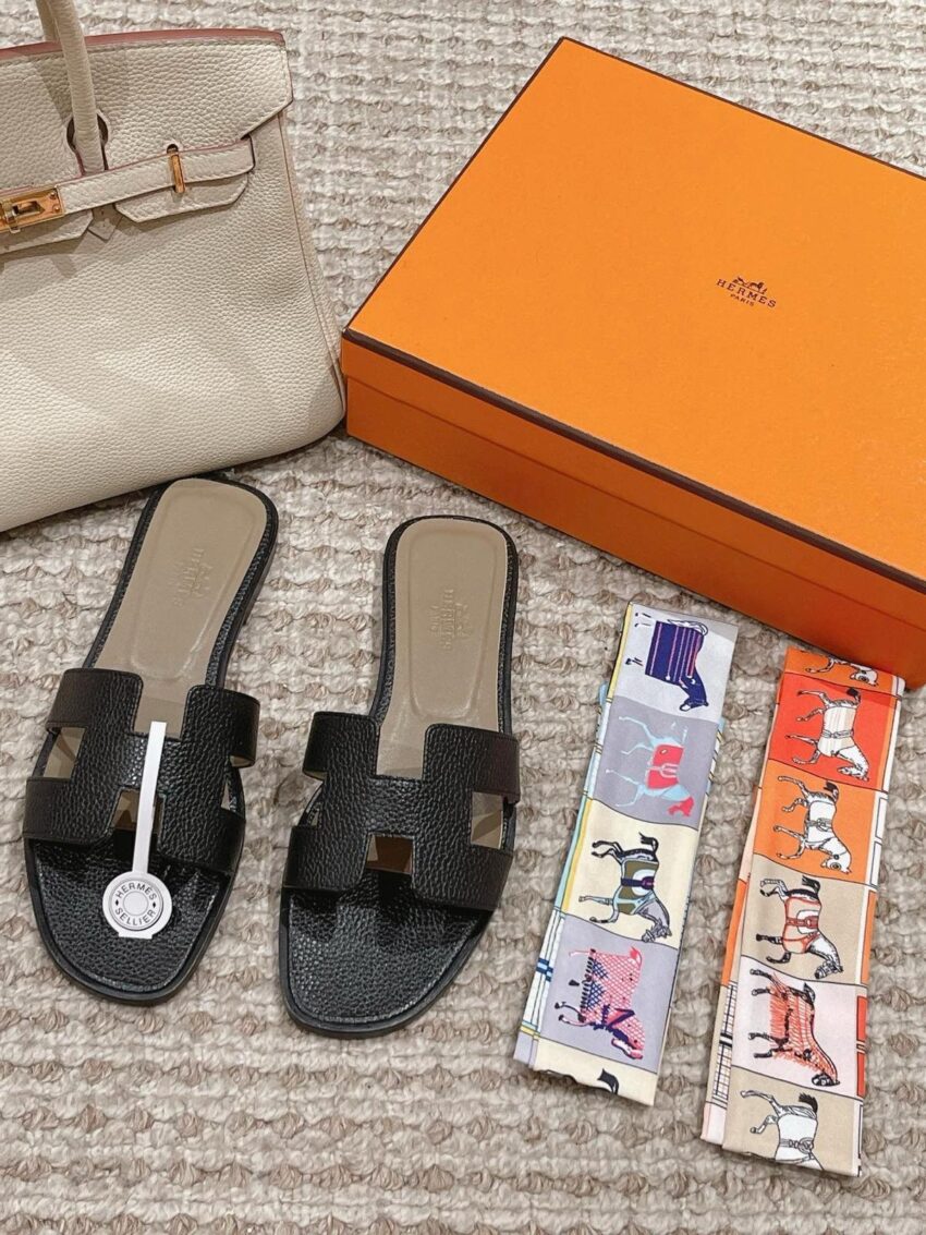 Hermès Oran - Croco Leather - Black
