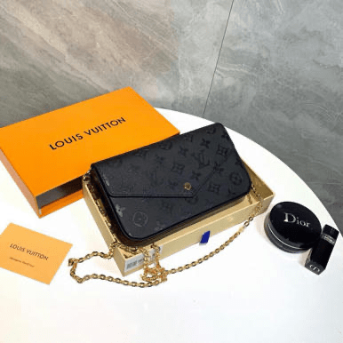 Louis Vuitton Pochette - Black