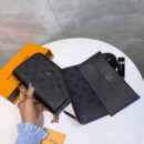 Louis Vuitton Pochette - Black