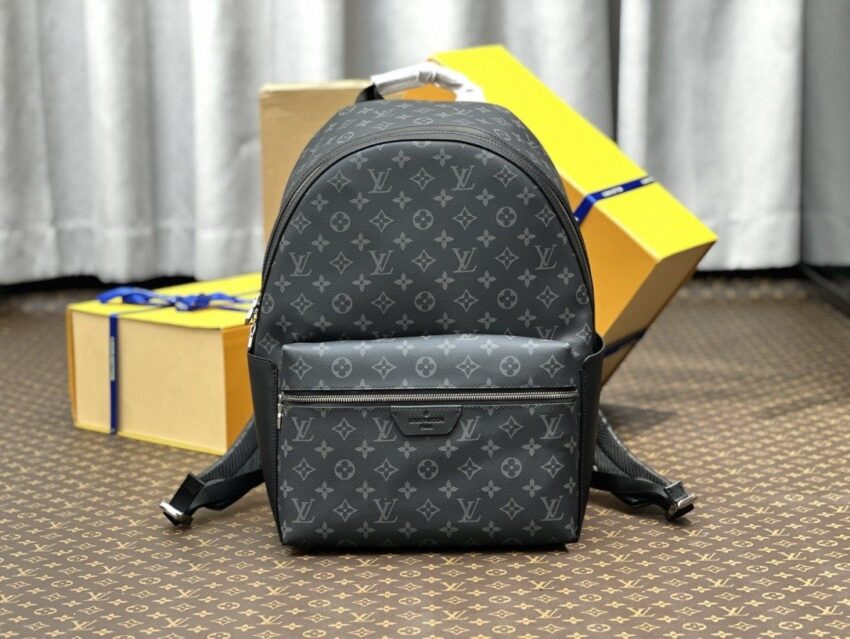 Louis Vuitton discover Backpack monogram