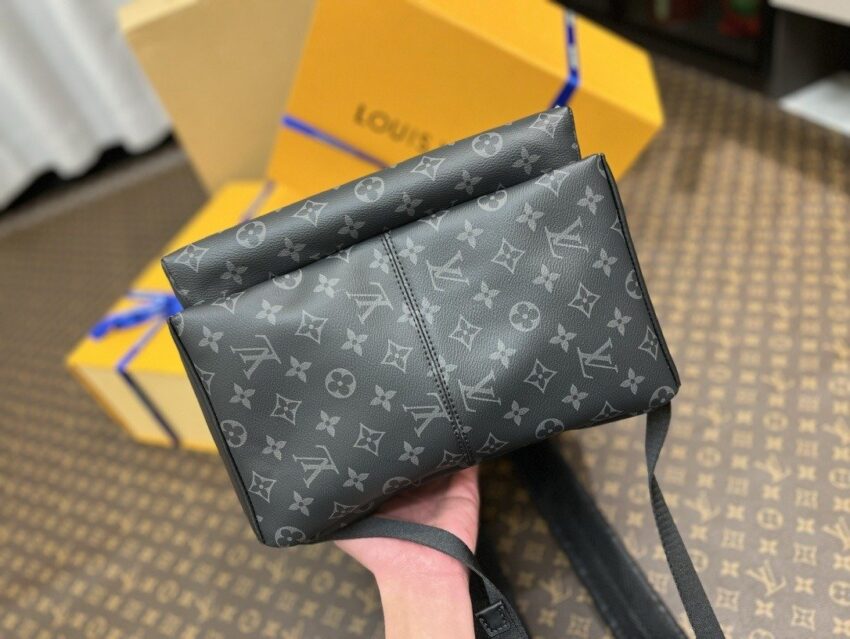 Louis Vuitton discover Backpack monogram - Afbeelding 4