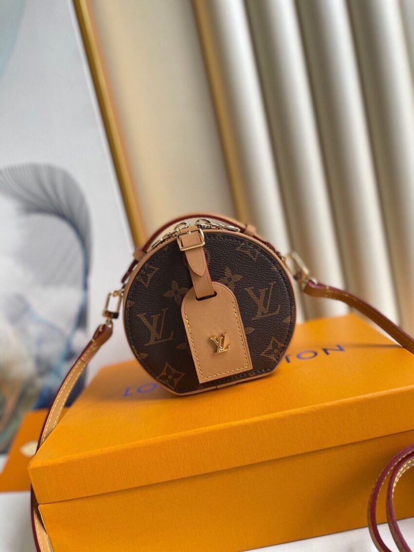 LV Chapeau bag