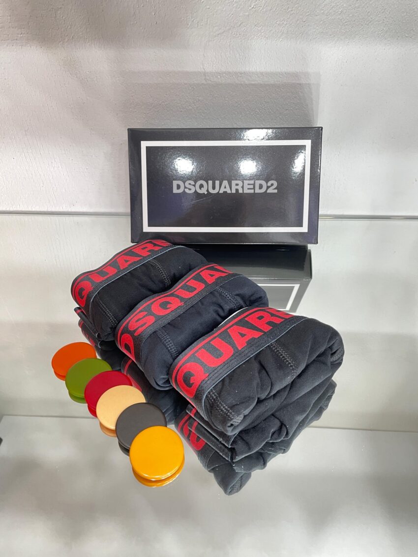 Dsquared2.   3pack