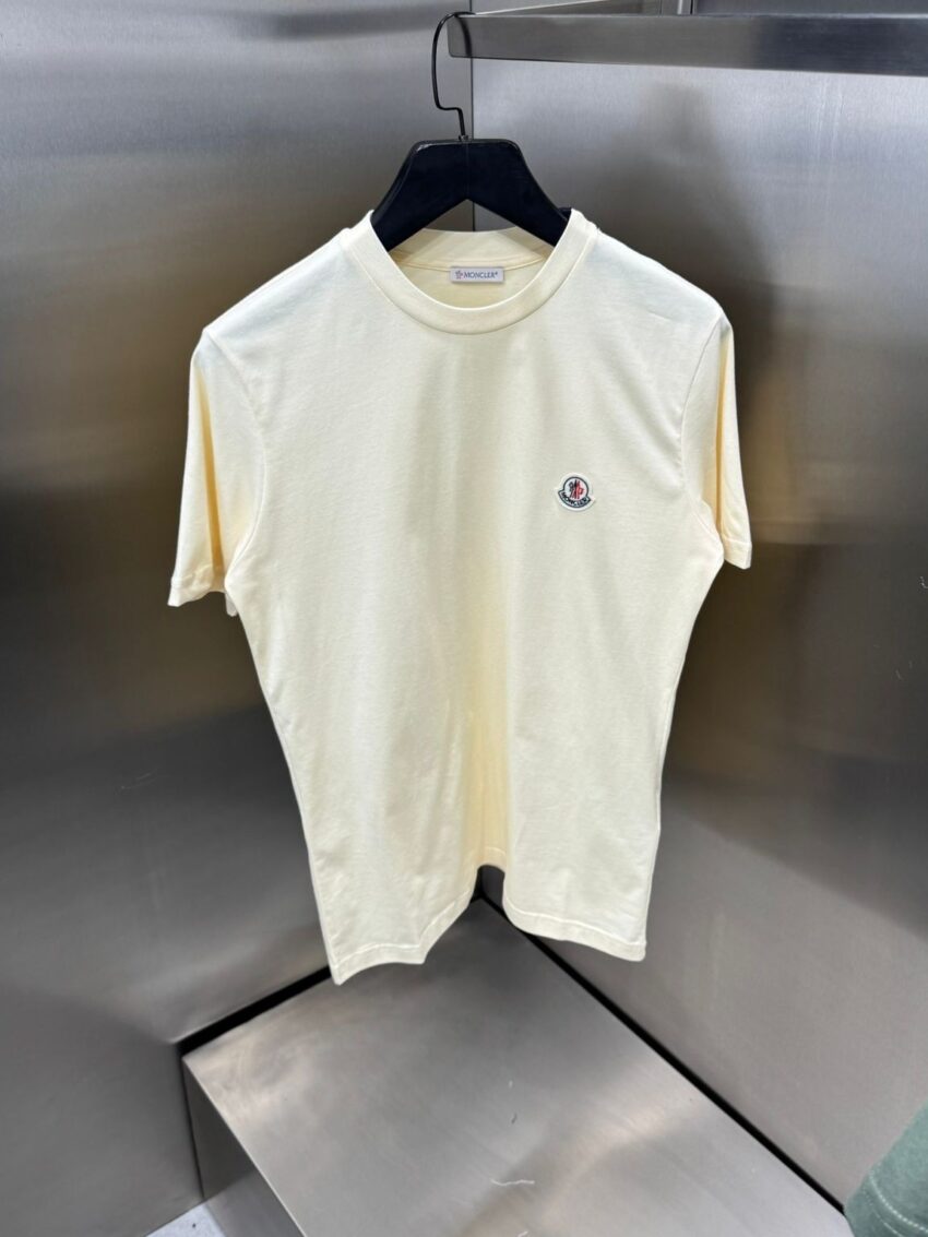 Moncler t-shirt