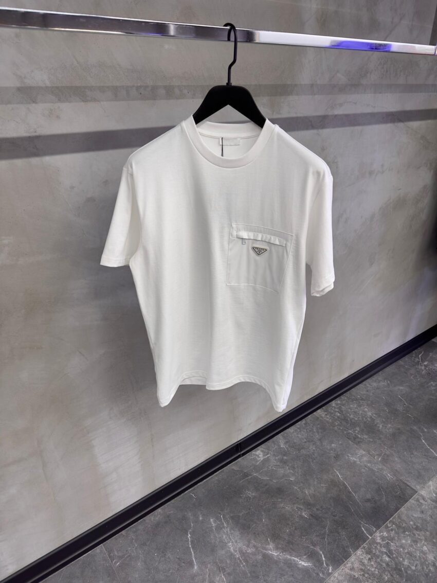 Prada T-shirt AAA+
