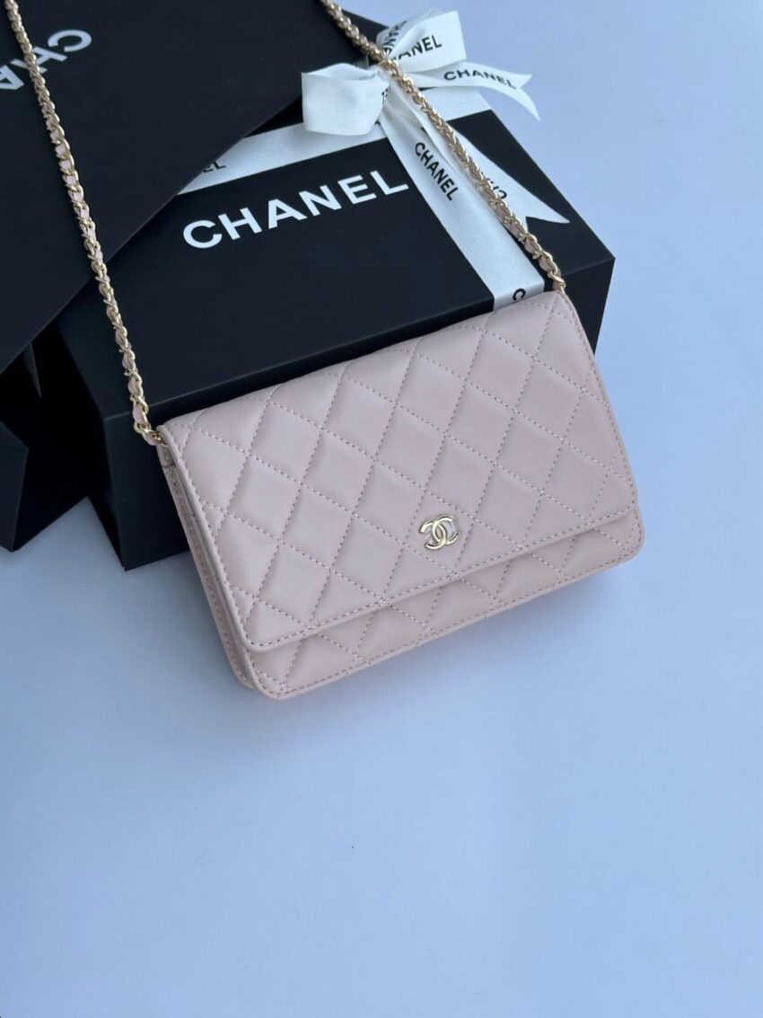 Chanel- Wallet On Chain Pink