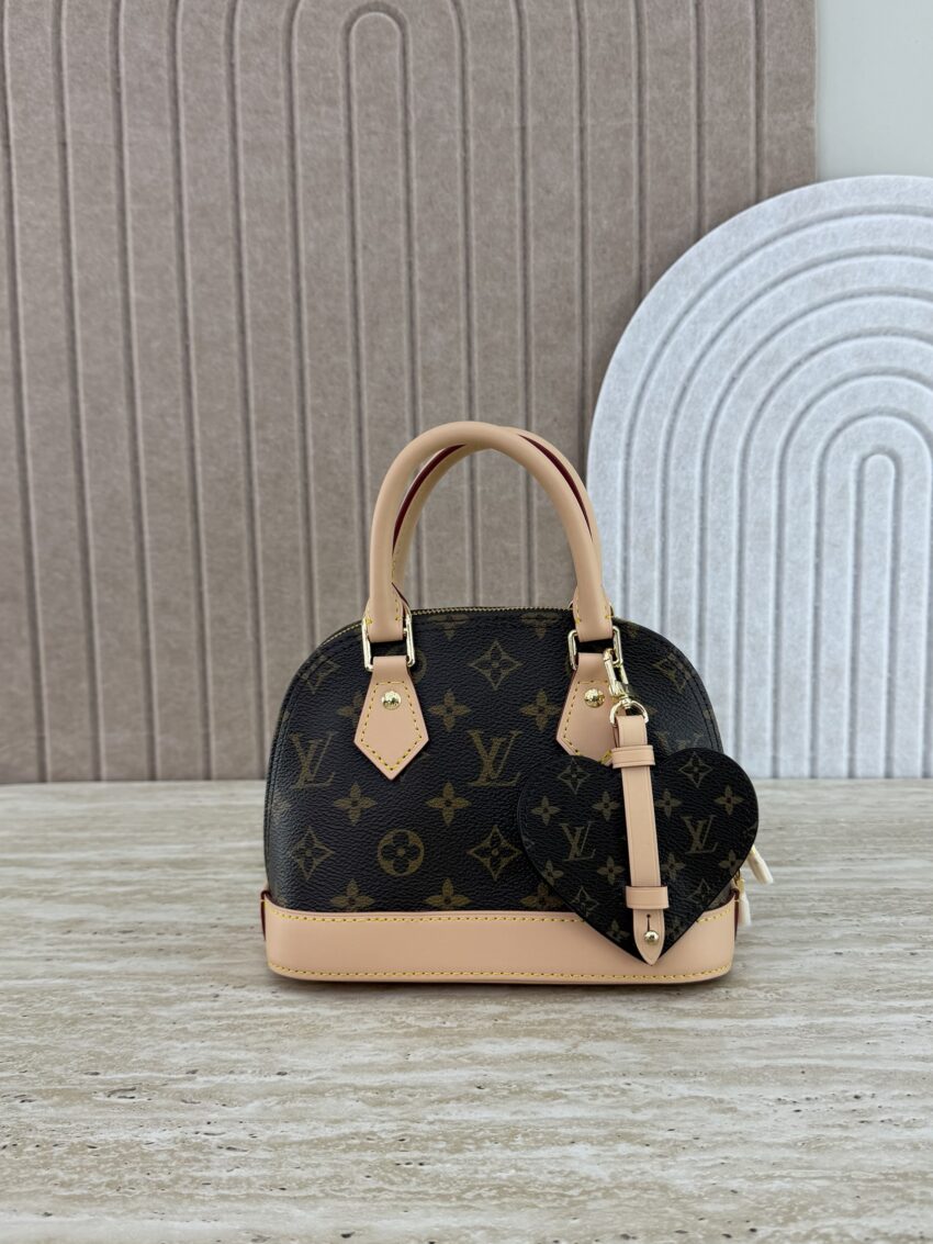 Louis Vuitton- Alma BB
