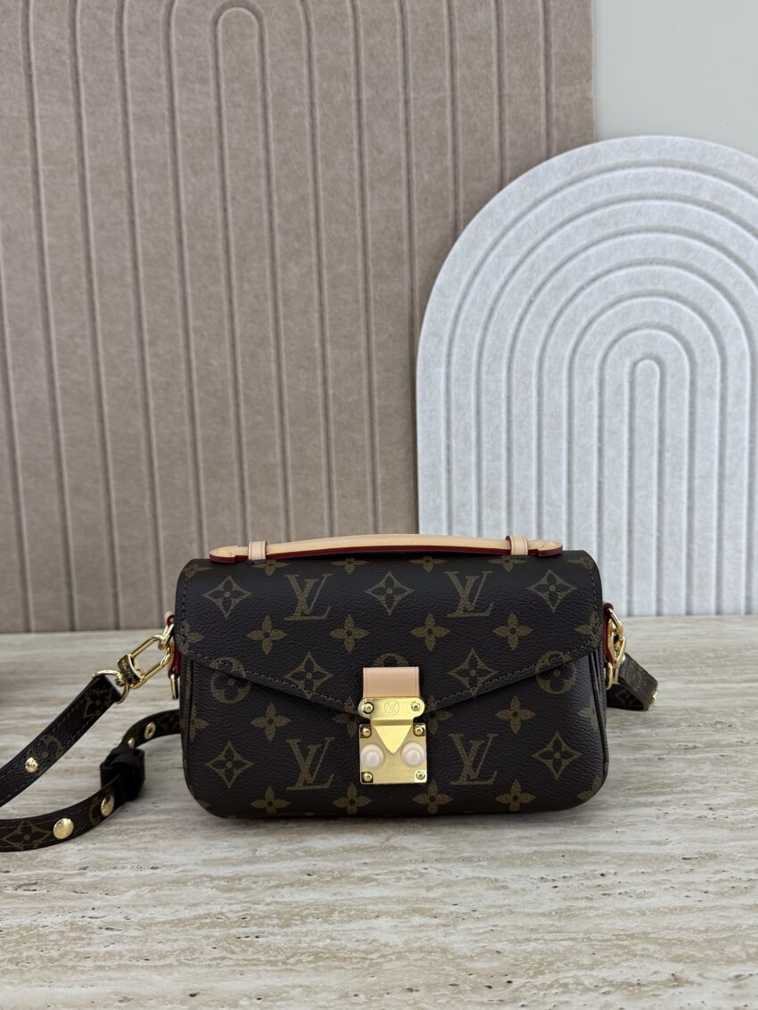 Louis Vuitton- Pochette Métis East West Bag
